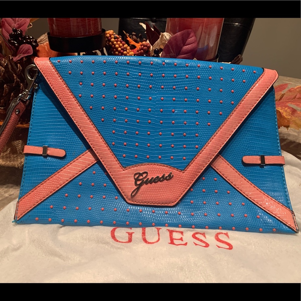 Guess envelope clutch